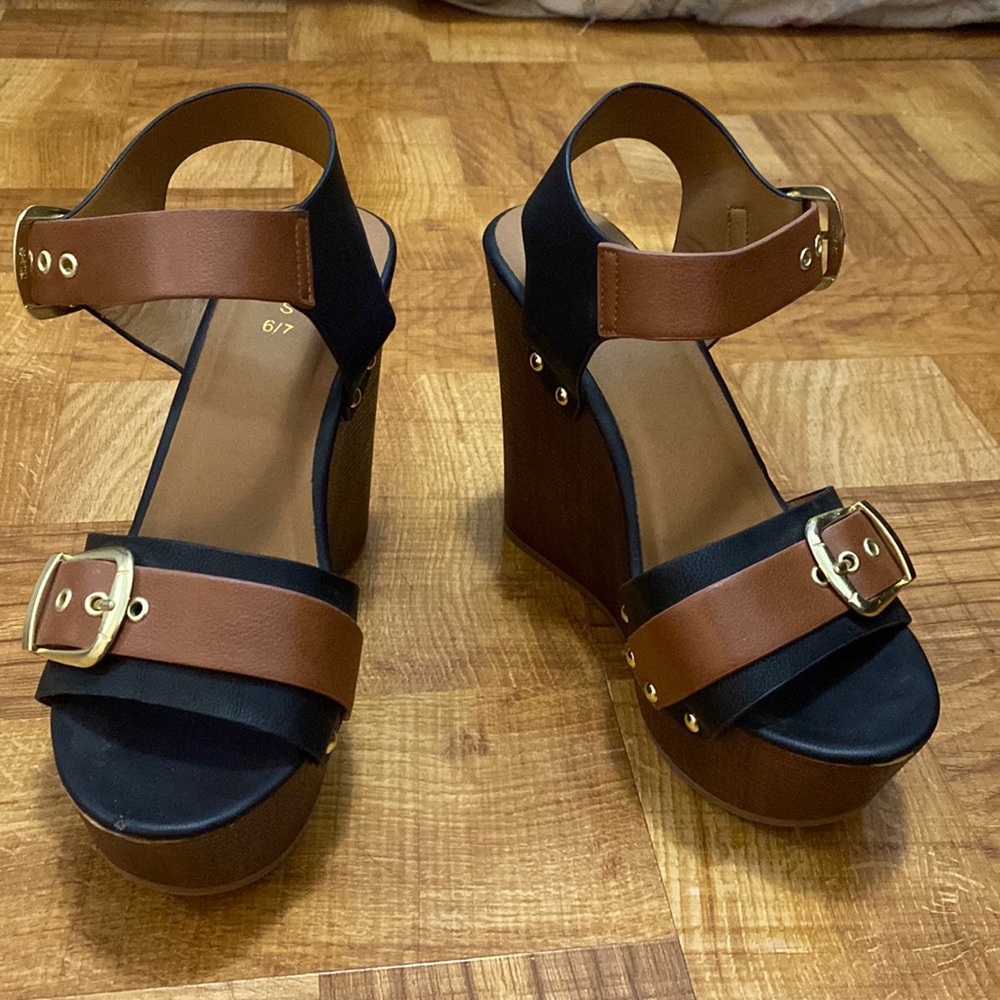 Wedge heels